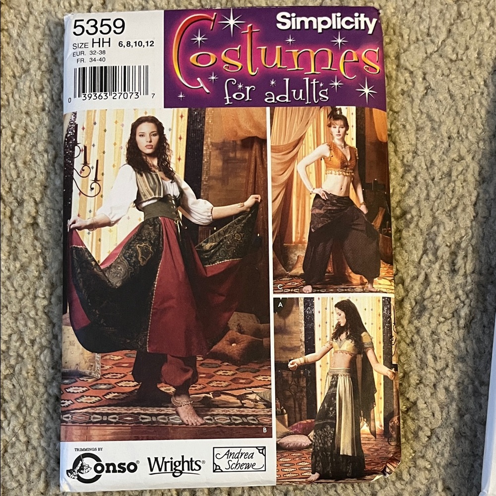 Simplicity Women’s Costume Pattern Collection - Picture 7 of 13